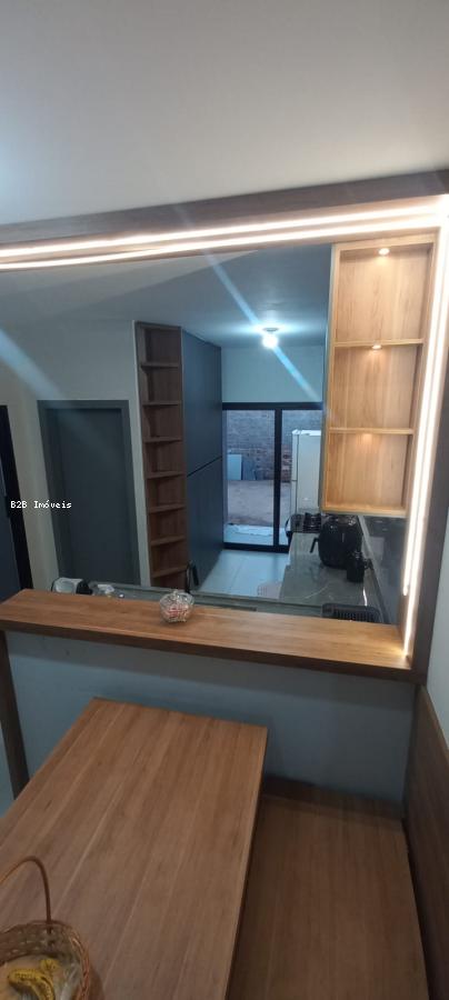 Casa à venda com 2 quartos, 51m² - Foto 6