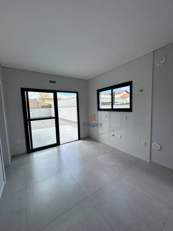 Casa à venda com 3 quartos, 116m² - Foto 13