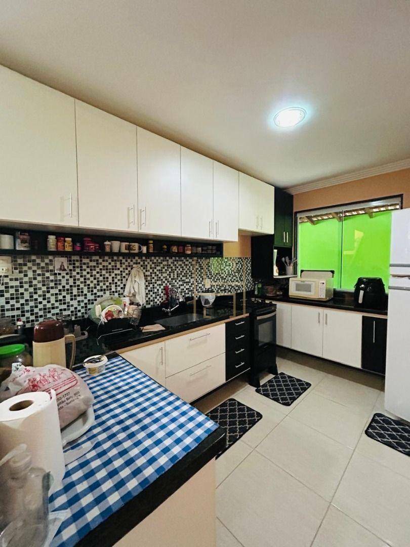Casa à venda com 4 quartos, 300m² - Foto 11