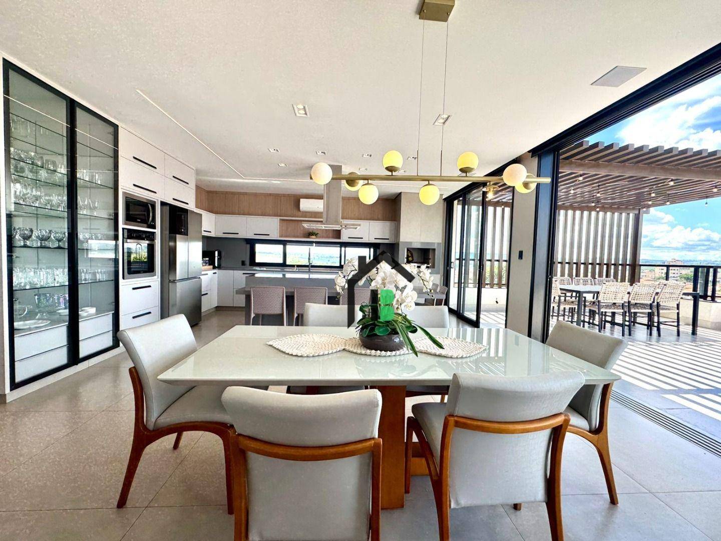 Cobertura, 3 quartos, 233 m² - Foto 1