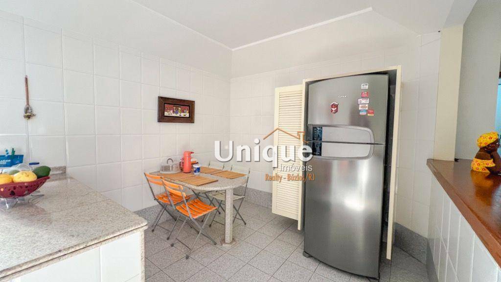 Casa à venda com 5 quartos, 350m² - Foto 10