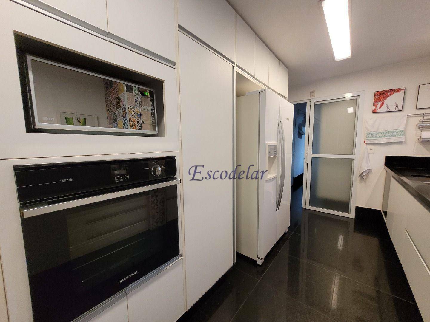 Apartamento à venda com 3 quartos, 200m² - Foto 23