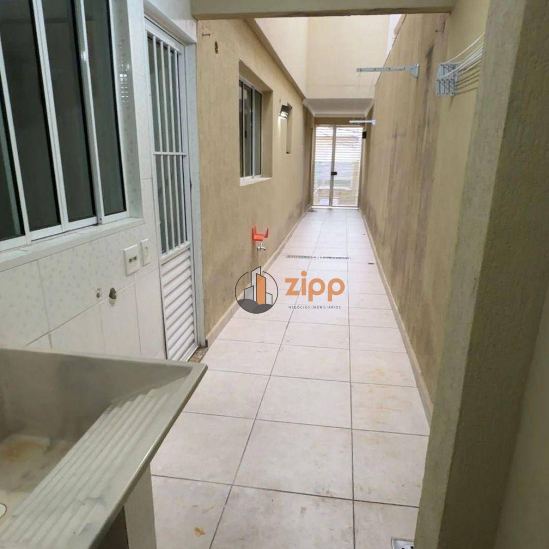 Sobrado à venda com 3 quartos, 140m² - Foto 2