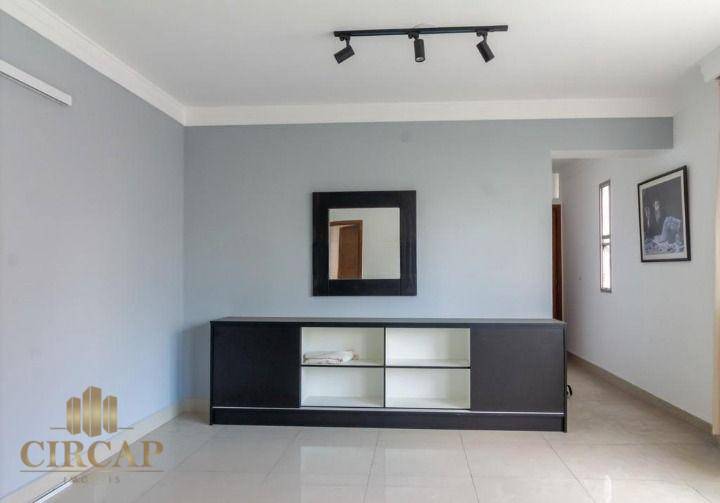 Apartamento à venda com 3 quartos, 130m² - Foto 4