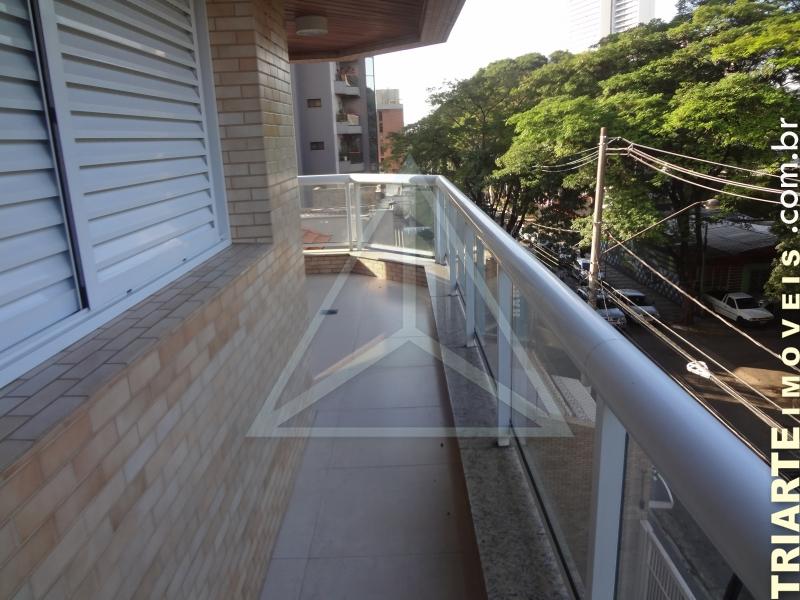 Apartamento para alugar com 3 quartos, 180m² - Foto 2