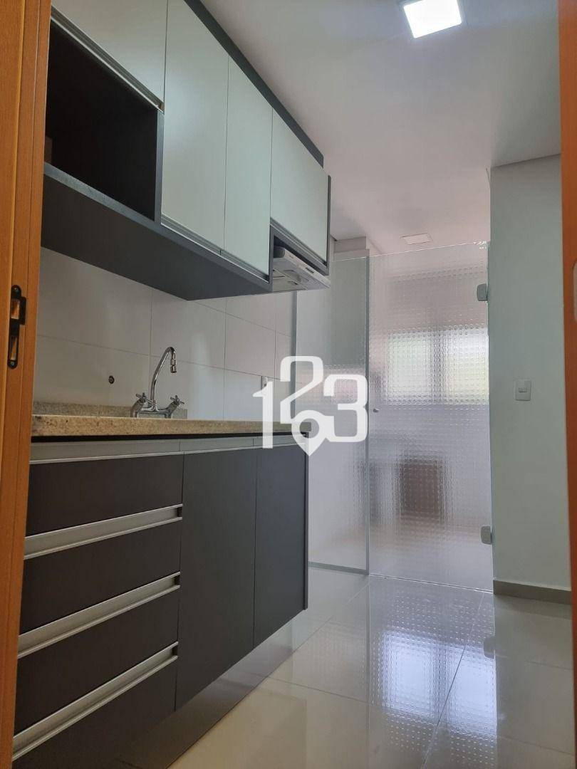 Apartamento para alugar com 3 quartos, 84m² - Foto 14