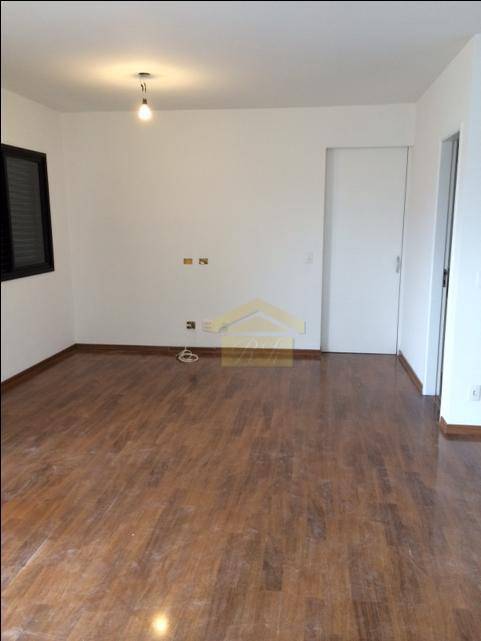 Apartamento à venda com 2 quartos, 83m² - Foto 2