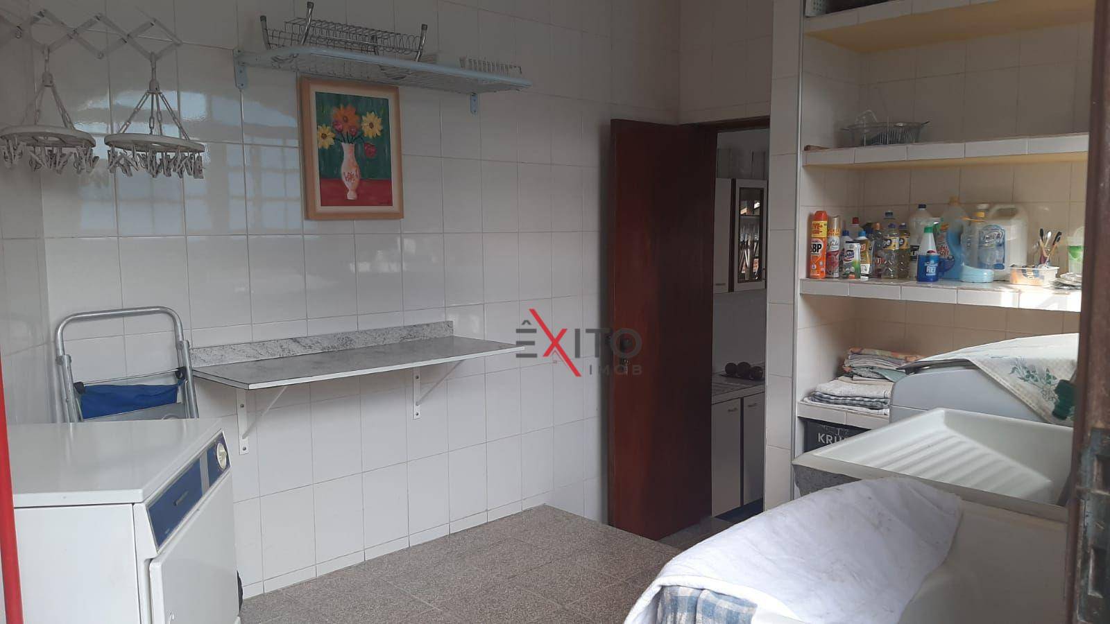 Casa para alugar com 3 quartos, 426m² - Foto 28