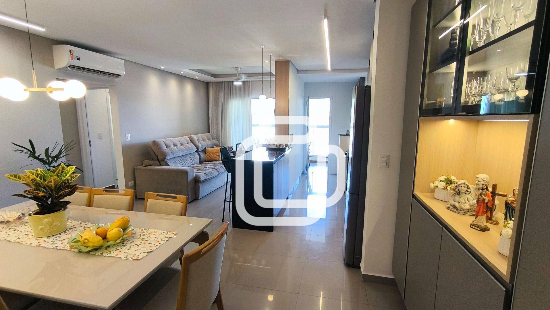 Apartamento à venda com 2 quartos, 81m² - Foto 2