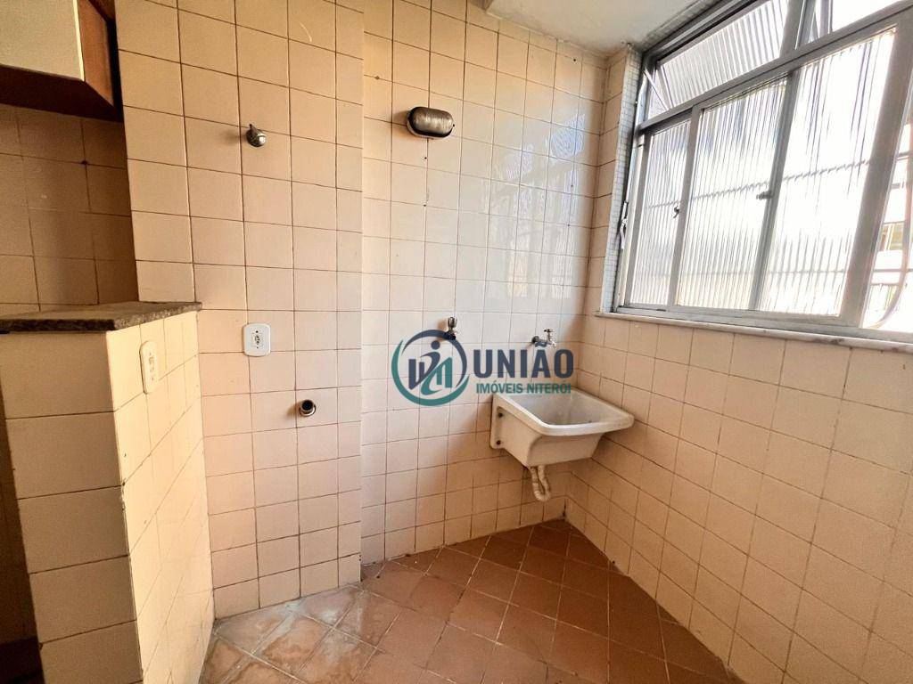 Apartamento à venda com 2 quartos, 80m² - Foto 12