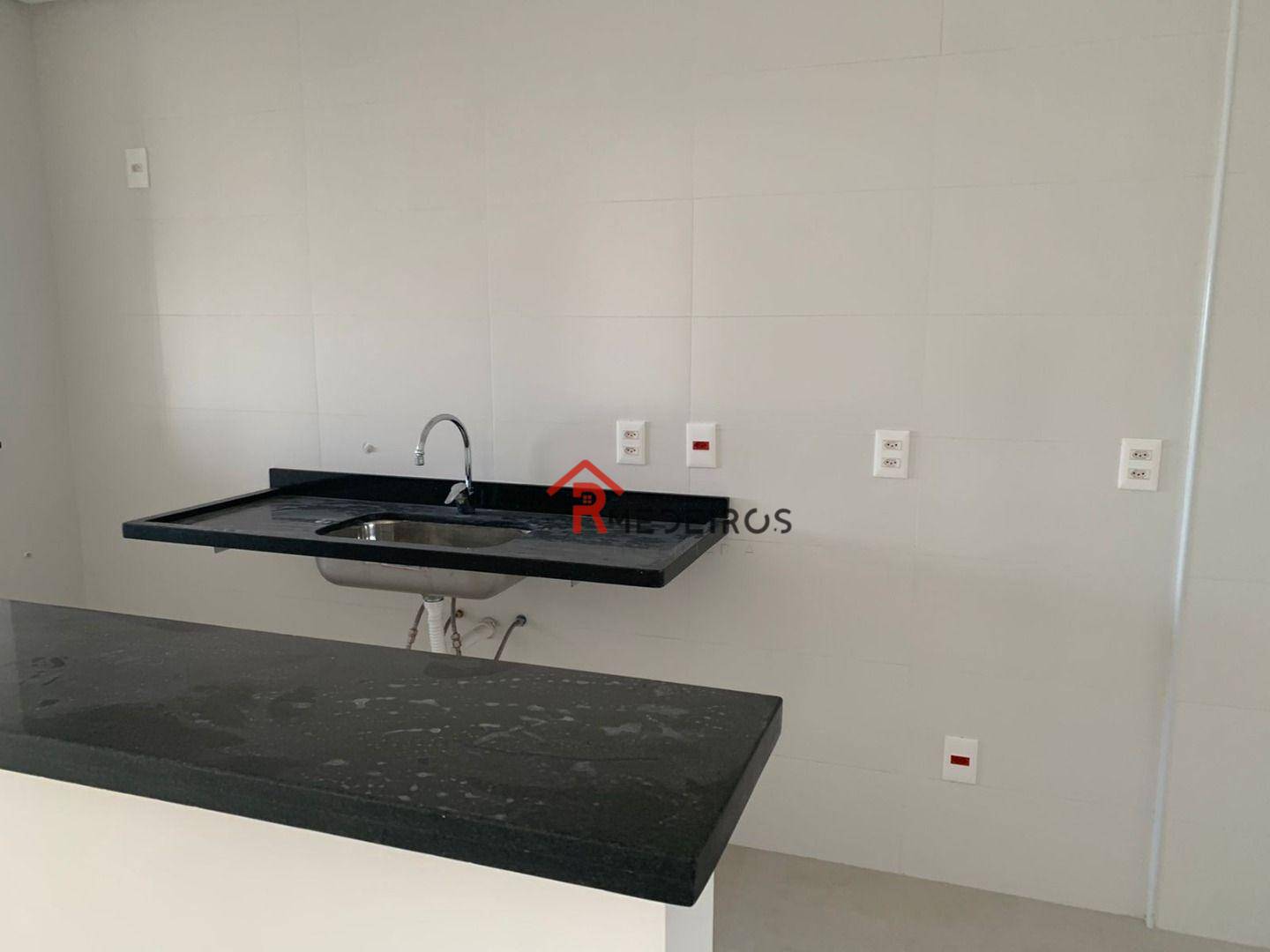 Apartamento à venda com 1 quarto, 57m² - Foto 6