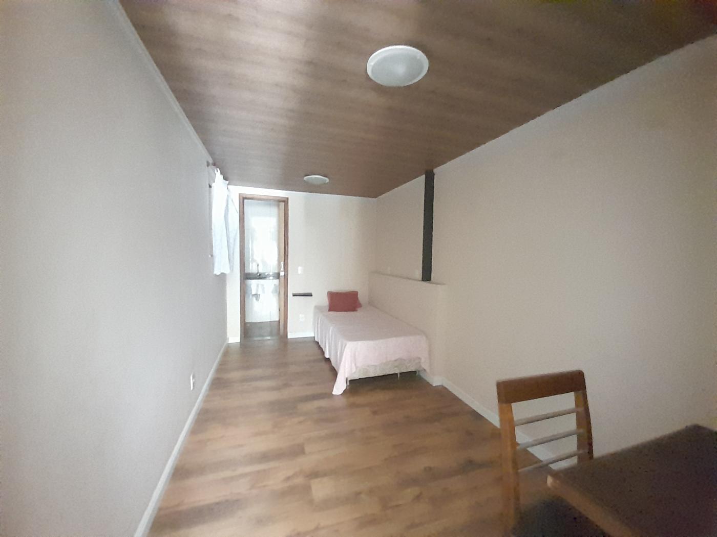 Casa de Condomínio para alugar com 4 quartos, 90m² - Foto 9