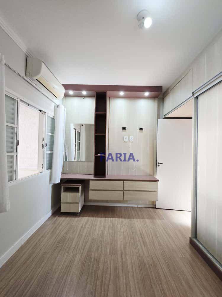 Casa, 3 quartos, 240 m² - Foto 9