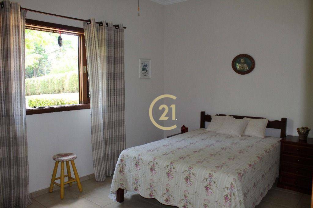 Chácara à venda com 4 quartos, 585m² - Foto 14