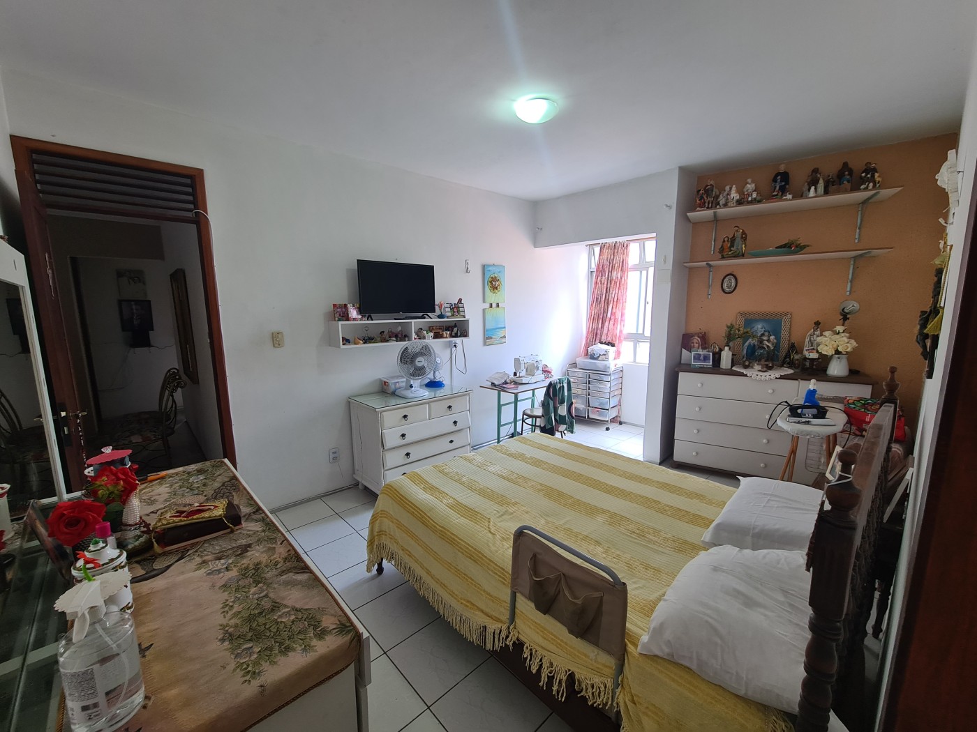 Apartamento à venda com 3 quartos, 136m² - Foto 2