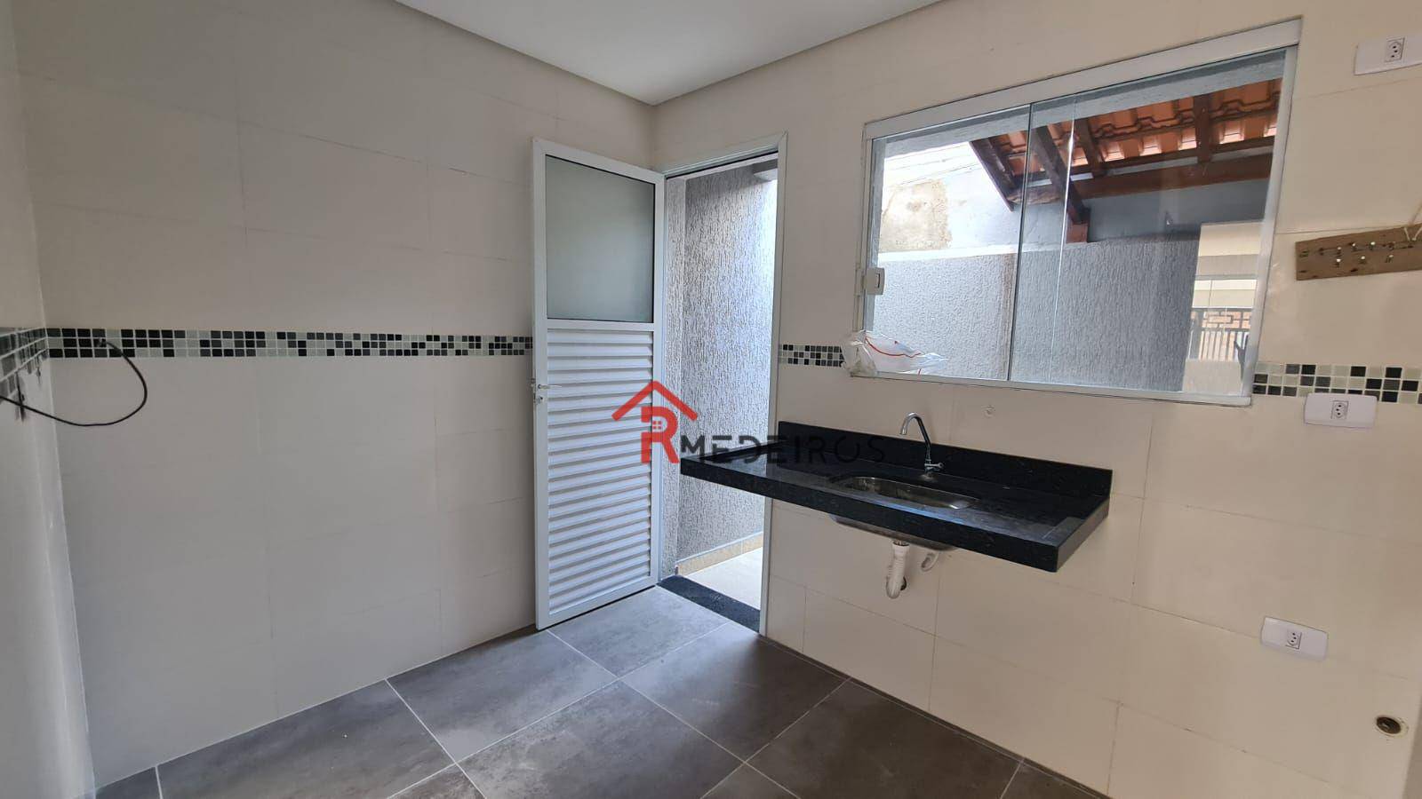 Casa à venda com 2 quartos, 57m² - Foto 6