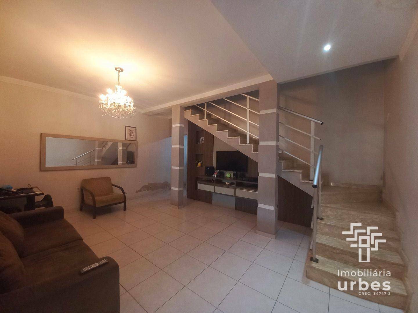 Casa à venda com 4 quartos, 215m² - Foto 5