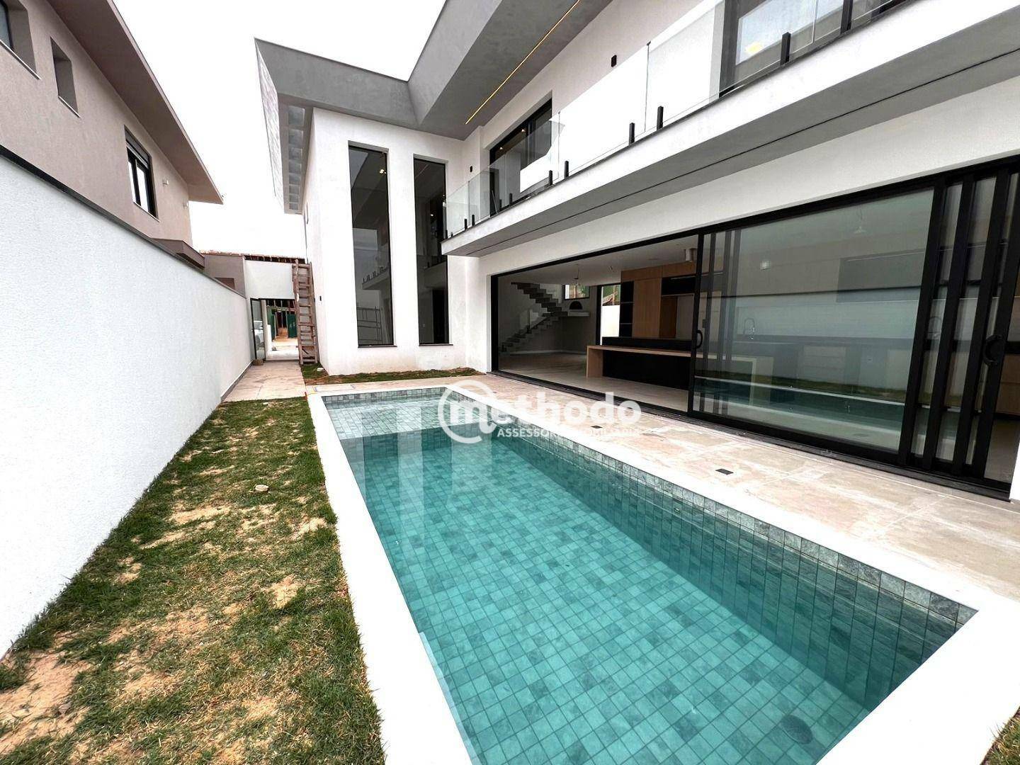 Casa de Condomínio à venda com 5 quartos, 360m² - Foto 13