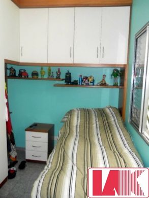 Casa à venda com 2 quartos, 98m² - Foto 11