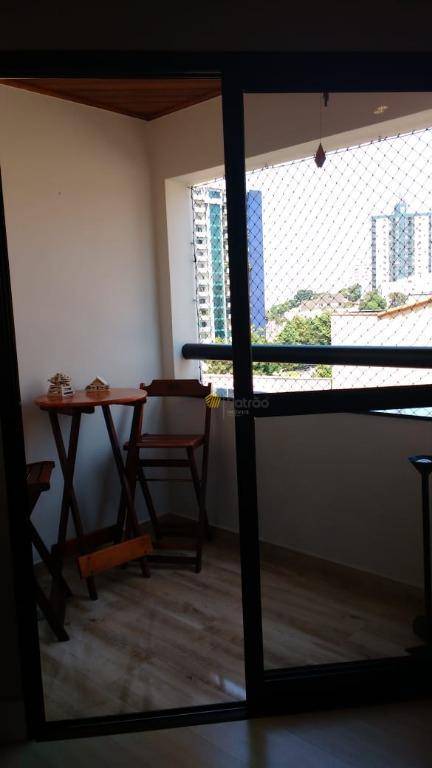 Apartamento à venda com 3 quartos, 98m² - Foto 3