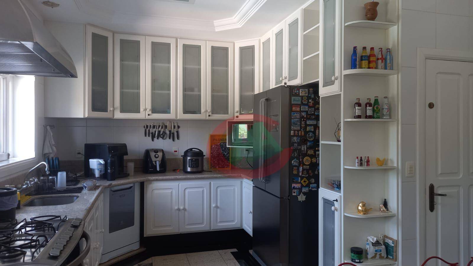 Chácara à venda com 6 quartos, 1100m² - Foto 15