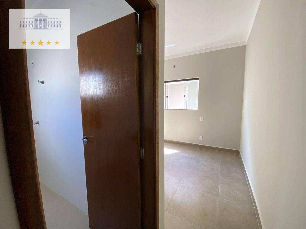 Casa à venda com 2 quartos, 95m² - Foto 4