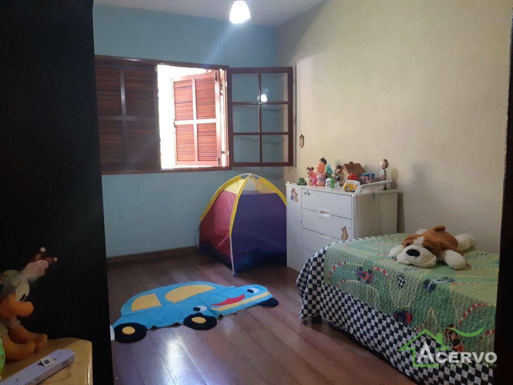 Casa de Condomínio à venda com 4 quartos, 278m² - Foto 19