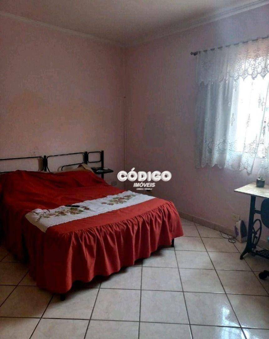 Sobrado à venda e aluguel com 3 quartos, 230m² - Foto 6