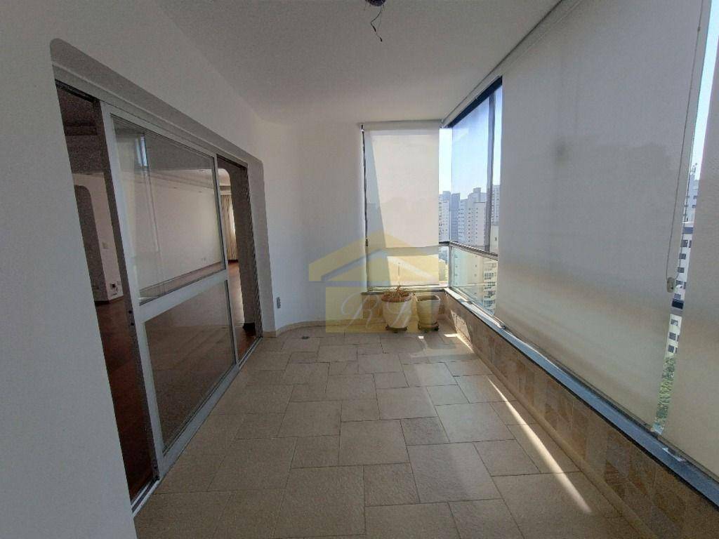 Apartamento à venda com 3 quartos, 260m² - Foto 3