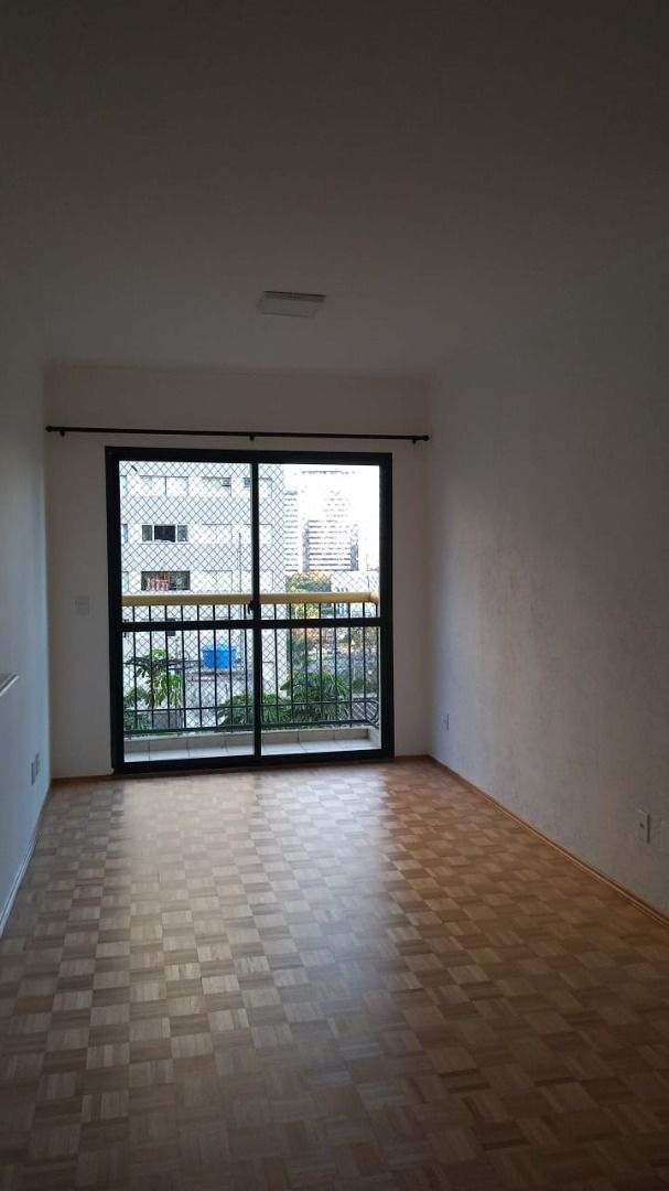 Apartamento para alugar com 3 quartos, 87m² - Foto 6