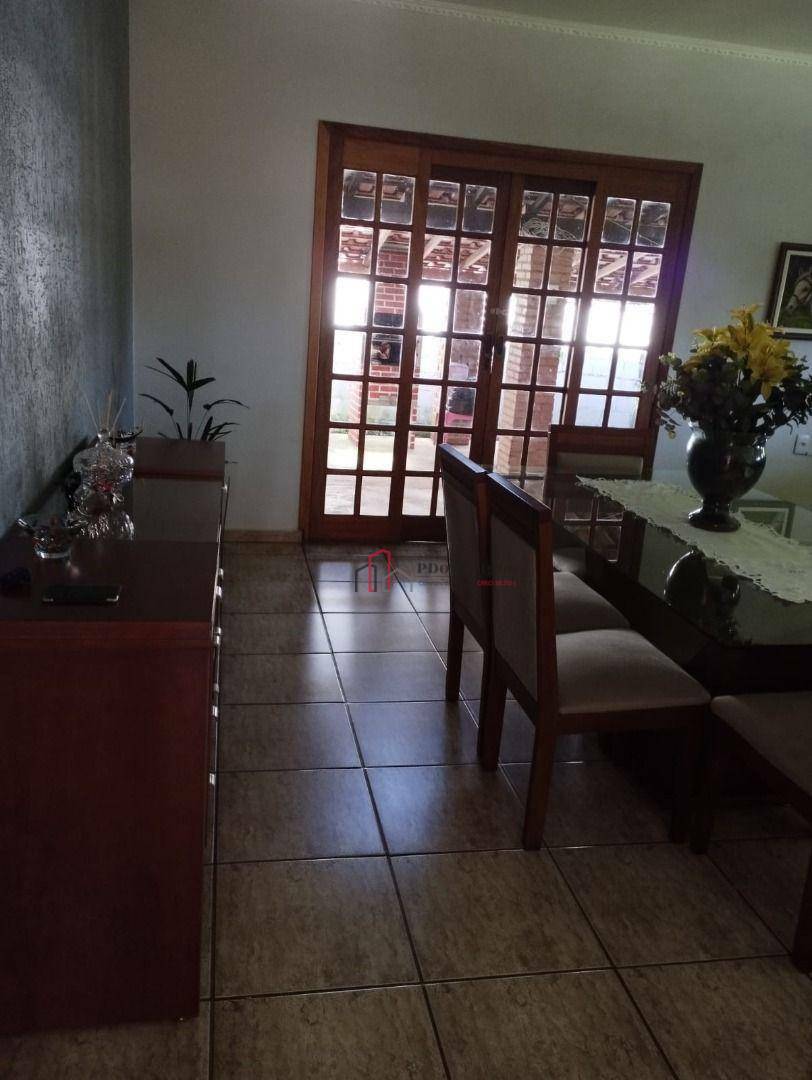 Chácara à venda com 3 quartos, 228m² - Foto 21