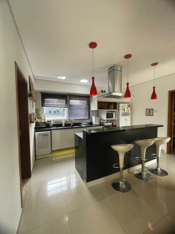 Casa de Condomínio à venda com 4 quartos, 330m² - Foto 14