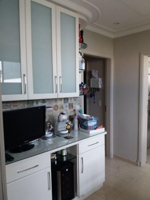 Apartamento à venda com 4 quartos, 193m² - Foto 12