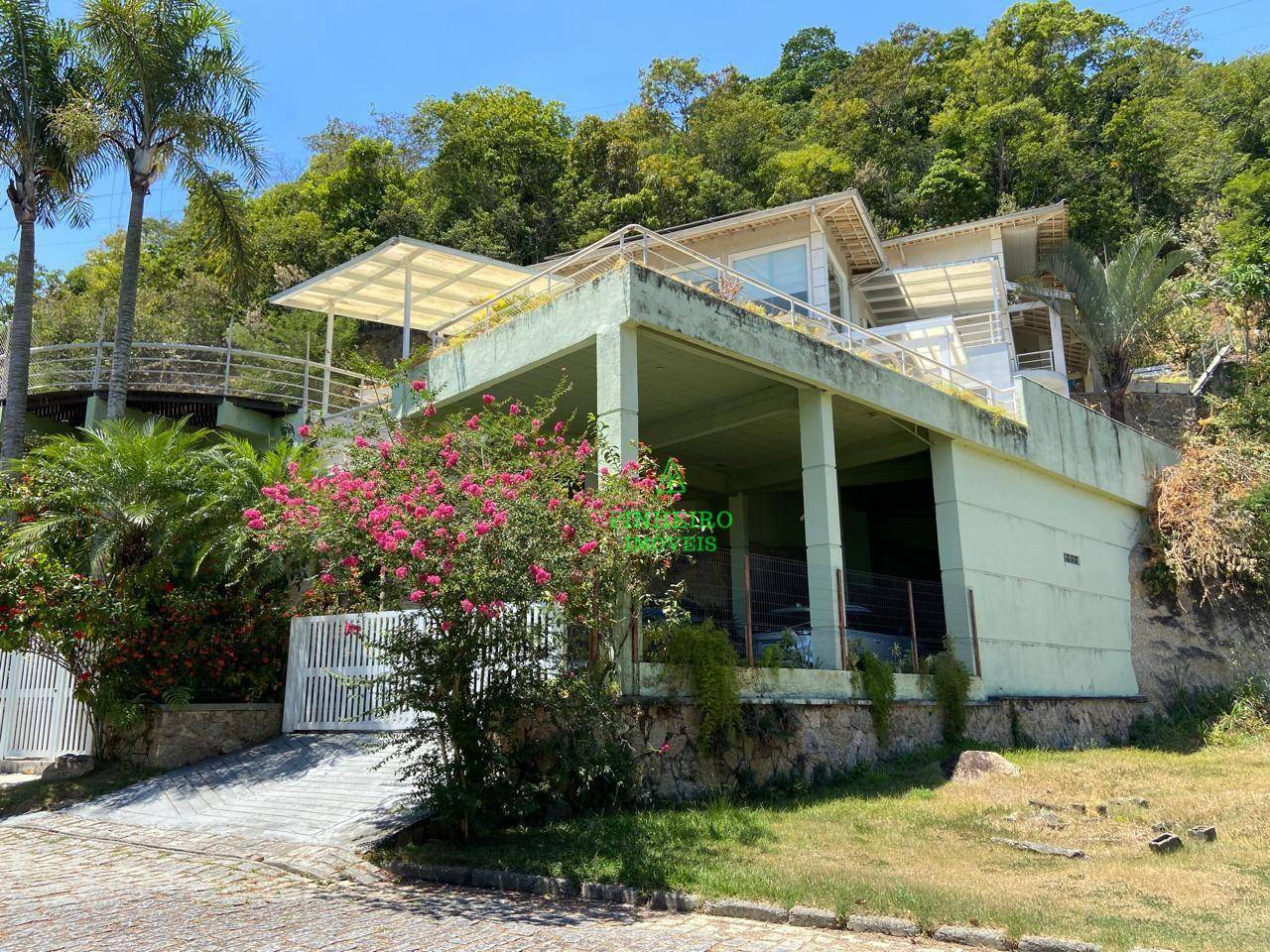 Casa de Condomínio à venda com 3 quartos, 265m² - Foto 8