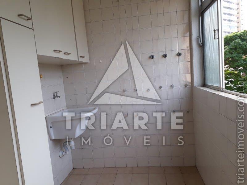 Apartamento à venda com 2 quartos, 68m² - Foto 3