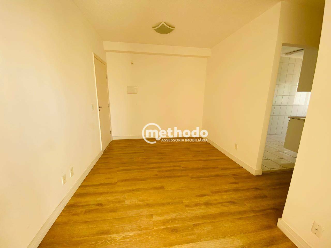 Apartamento à venda com 2 quartos, 67m² - Foto 3