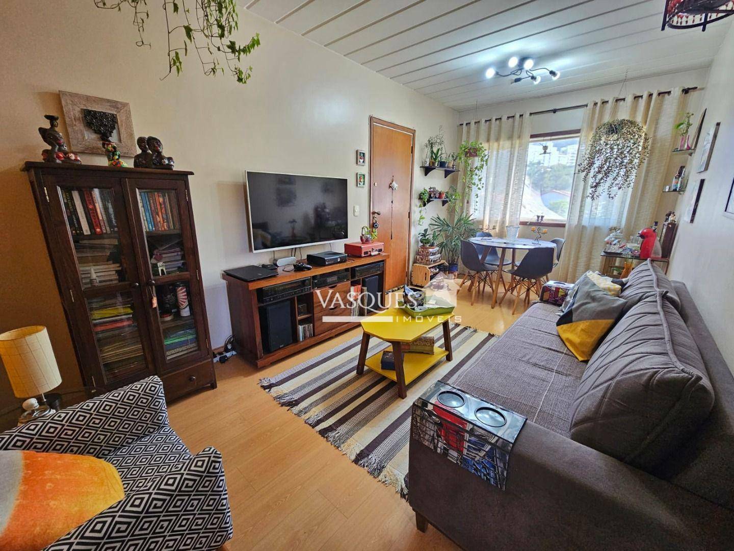 Apartamento à venda com 2 quartos, 62m² - Foto 5