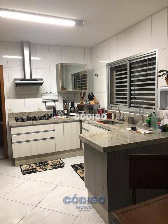 Sobrado à venda com 3 quartos, 200M2 - Foto 16