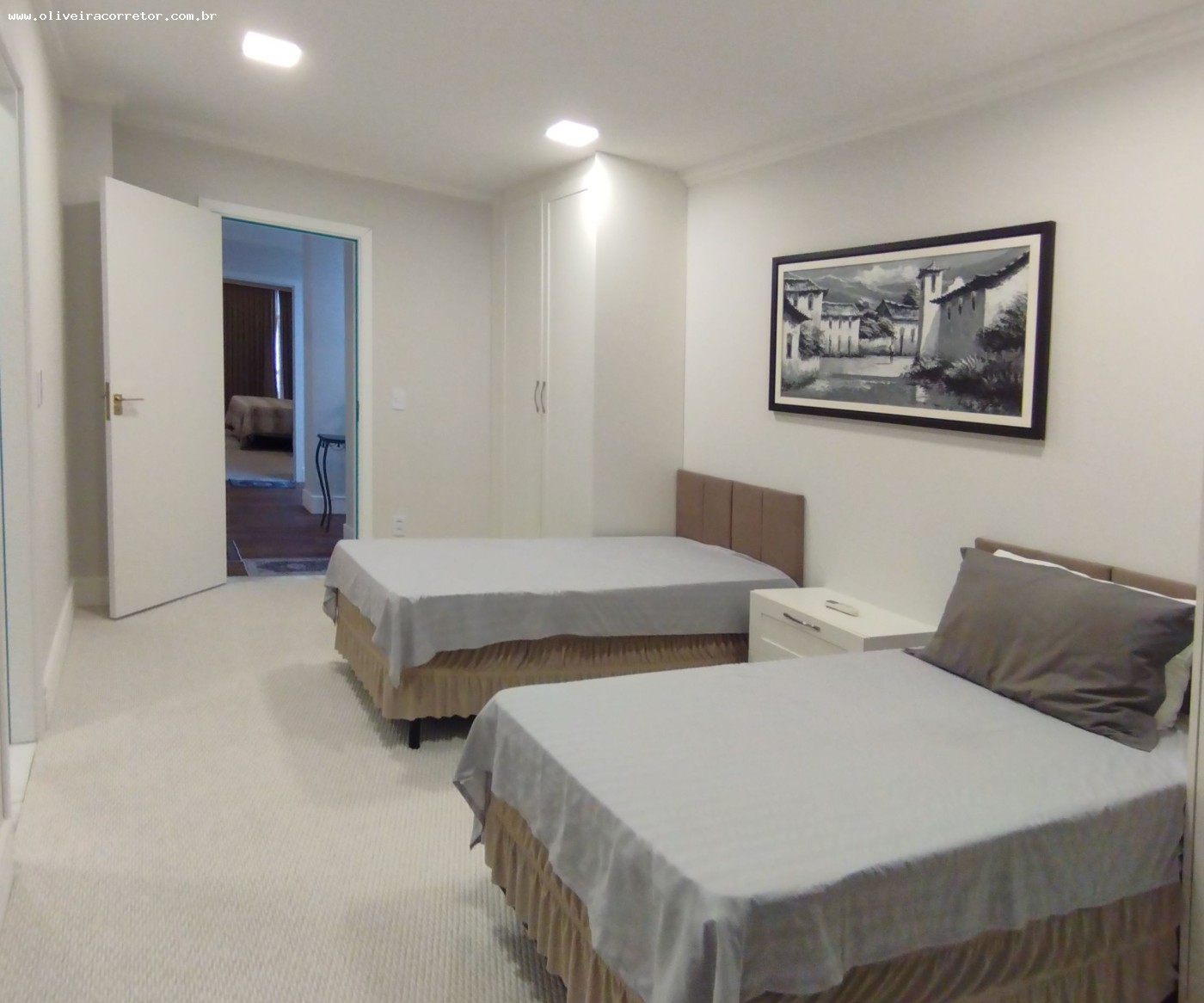 Casa à venda com 4 quartos, 337m² - Foto 21