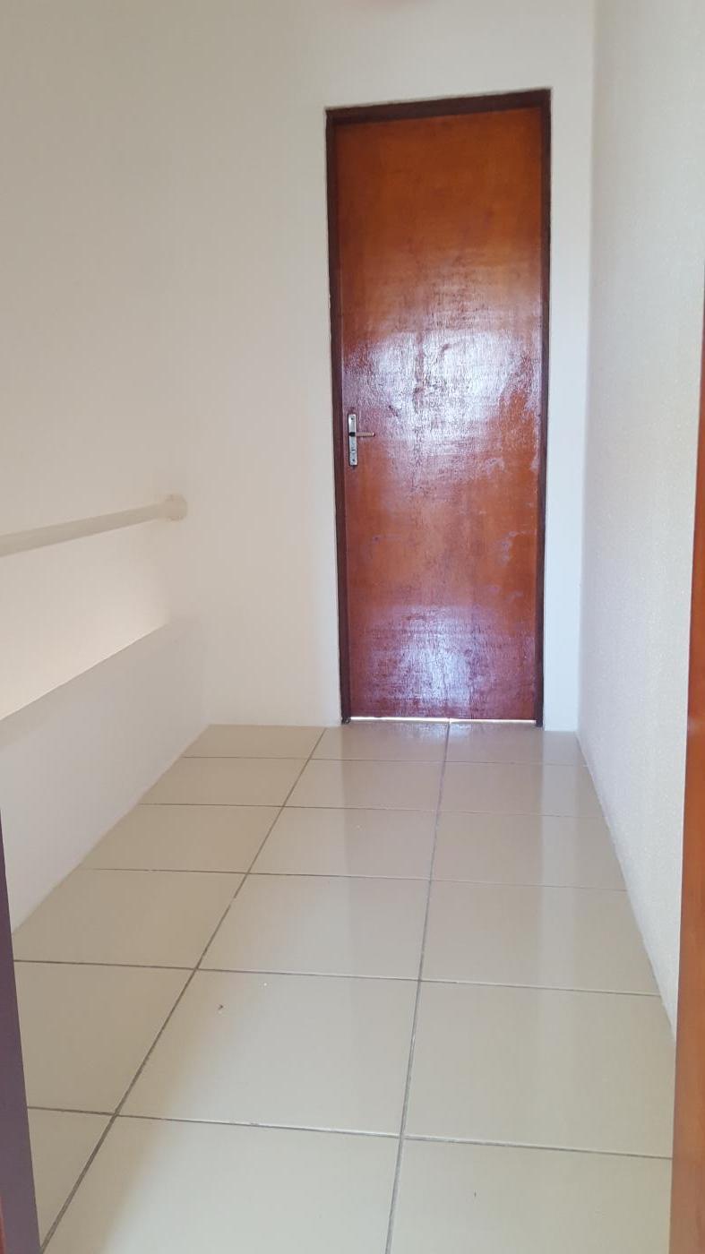 Casa para alugar com 3 quartos, 120m² - Foto 13