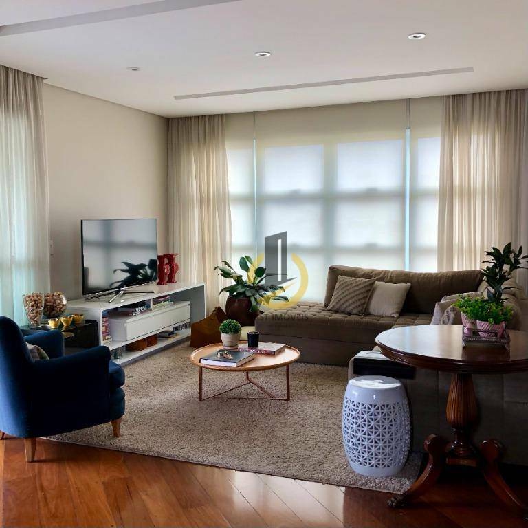 Apartamento à venda com 3 quartos, 130m² - Foto 1