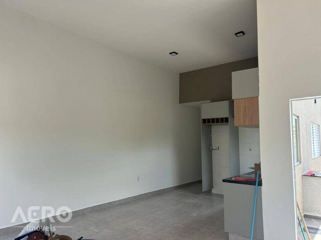 Casa à venda com 2 quartos, 90m² - Foto 7