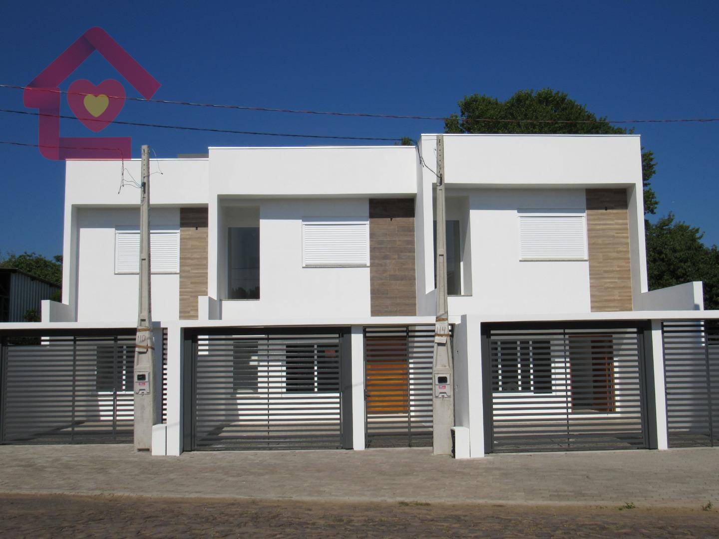 Sobrado à venda com 3 quartos, 120m² - Foto 1