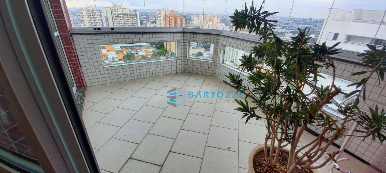 Apartamento à venda com 3 quartos, 164m² - Foto 1