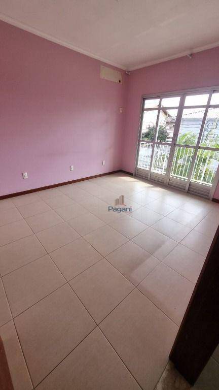 Casa à venda com 5 quartos, 200m² - Foto 18