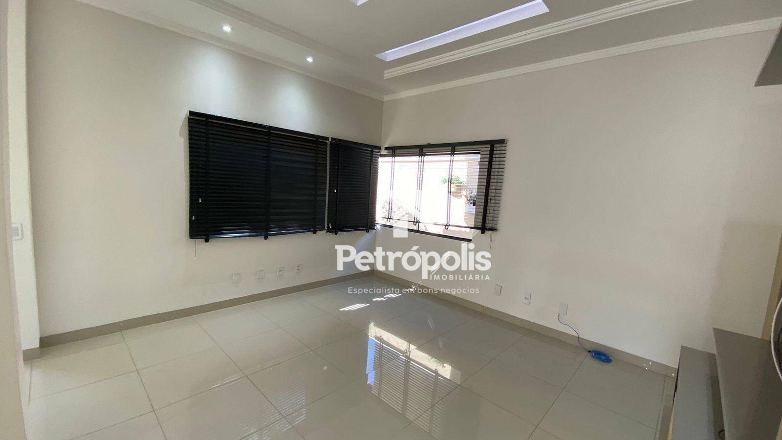 Casa à venda com 3 quartos, 235m² - Foto 11