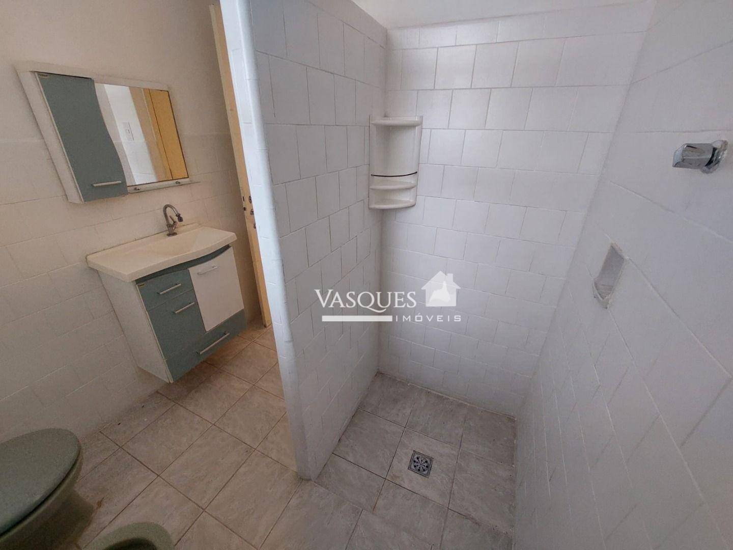 Casa para alugar com 3 quartos, 130m² - Foto 11