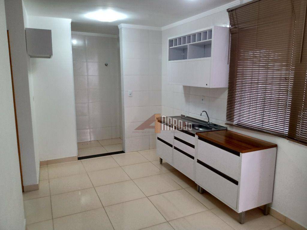 Apartamento para alugar com 2 quartos, 38m² - Foto 11