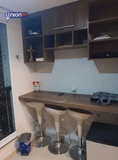 Apartamento à venda com 3 quartos, 70m² - Foto 2