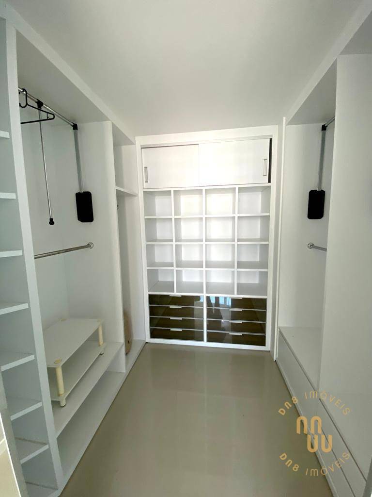 Apartamento à venda com 4 quartos, 250m² - Foto 25